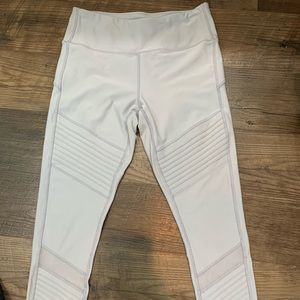 grey-ish ribbed athletic leggings